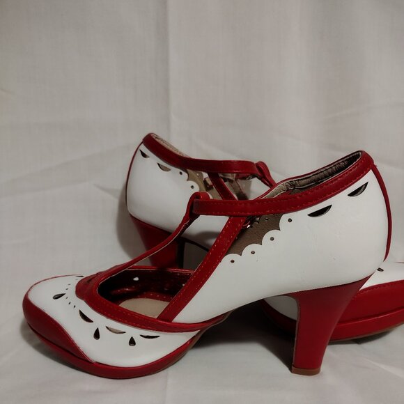 Ellie || 3.5" Bettie Page Holly Pump - White/Red - Picture 10 of 16